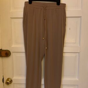 New York & Company Tan Jersey Jogging Pants With Pockets M